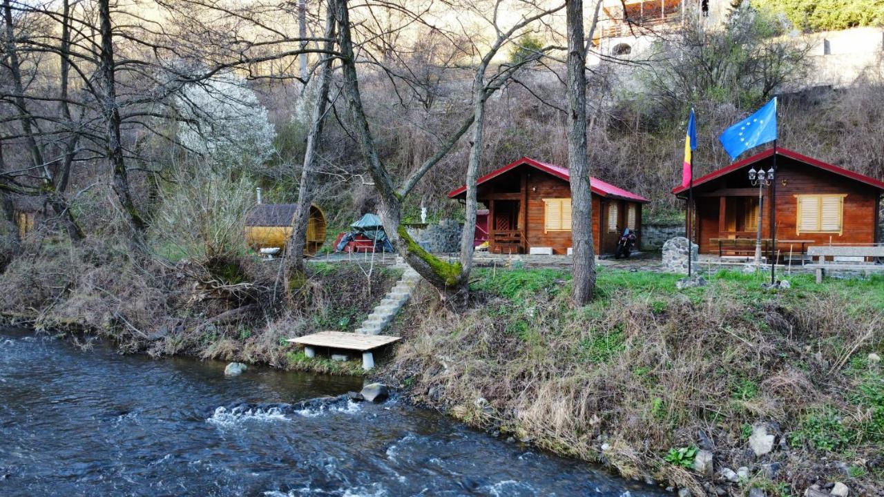 Eden Natural Resort - Transalpina Capalna Dış mekan fotoğraf